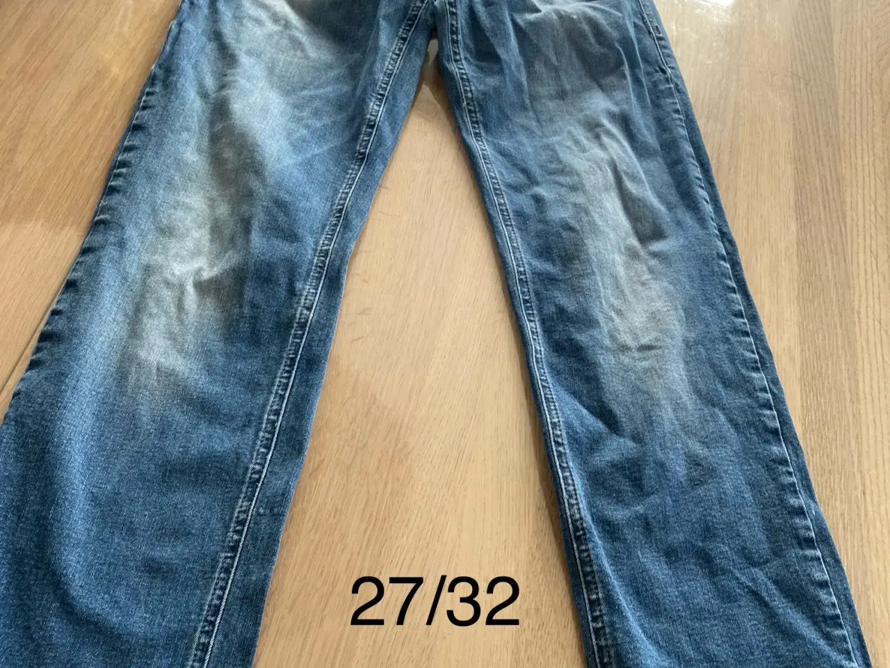 Billede 1 - Jeans str 27