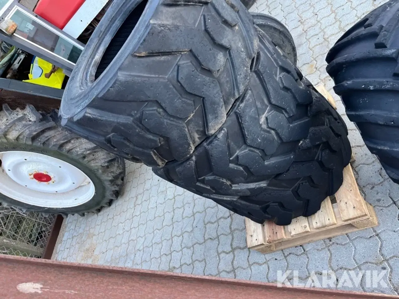 Billede 5 - Dæk til minilæsser Mitas 31x15.5-15