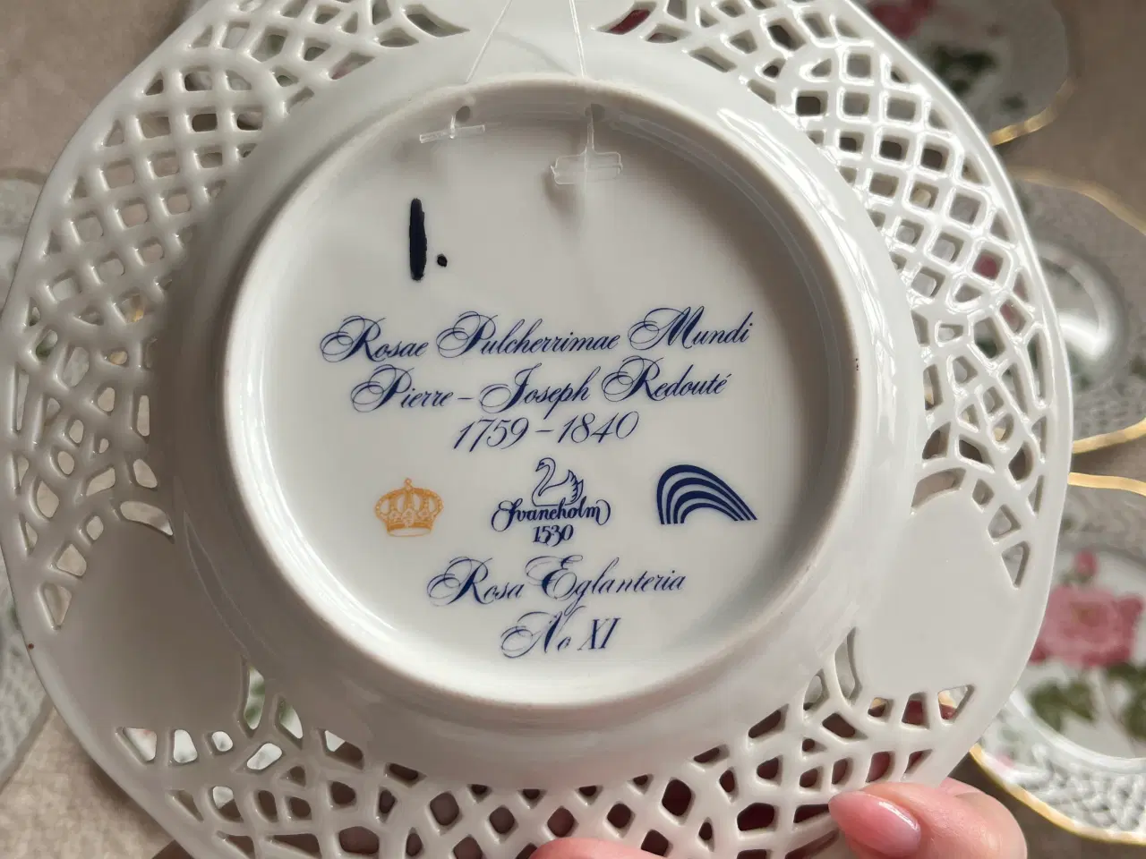 Billede 3 - Svaneholm platter/desserttallerkner med blomster