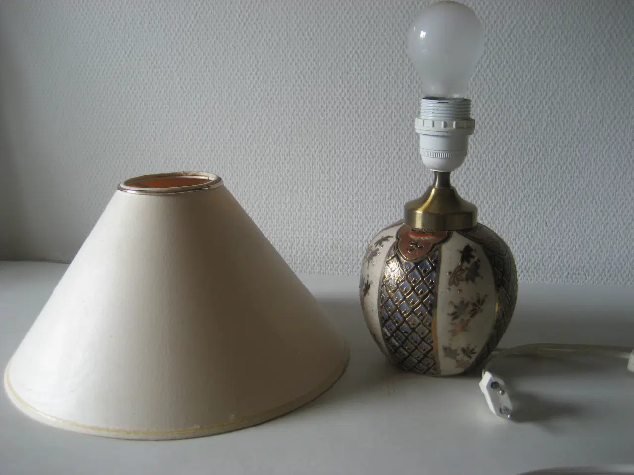 Billede 3 - Pæn bordlampe i orientalsk stil