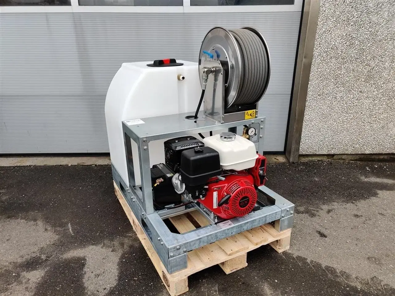 Billede 1 - AB Mobil 220/20-300 Honda 13hk el-start 50 meter slange med oprul
