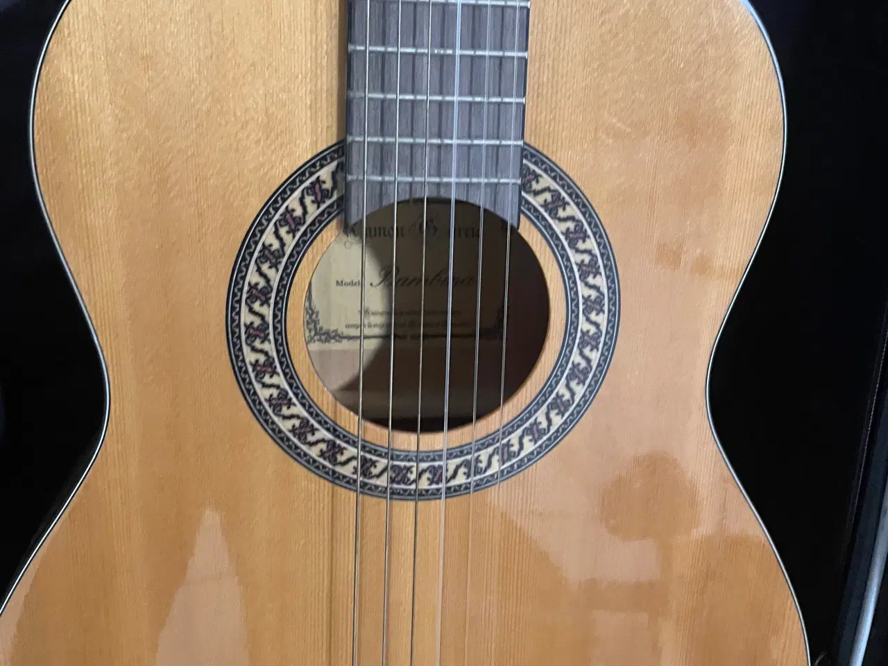 Billede 6 - Børneguitar med taske