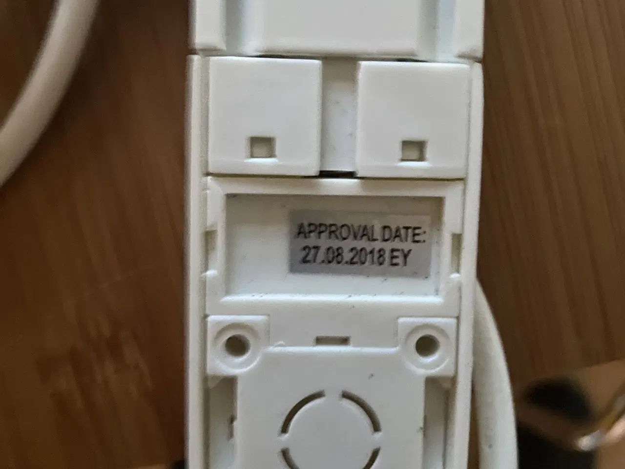 Billede 5 - Nordlux spotskinne på 2 mtr med 2 spots