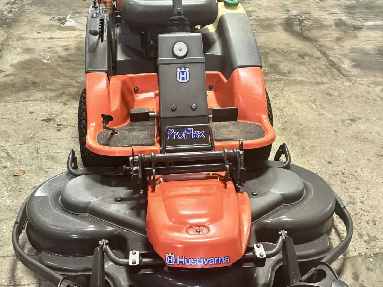 Billede 8 - Husqvarna plæneklipper/havetraktor 