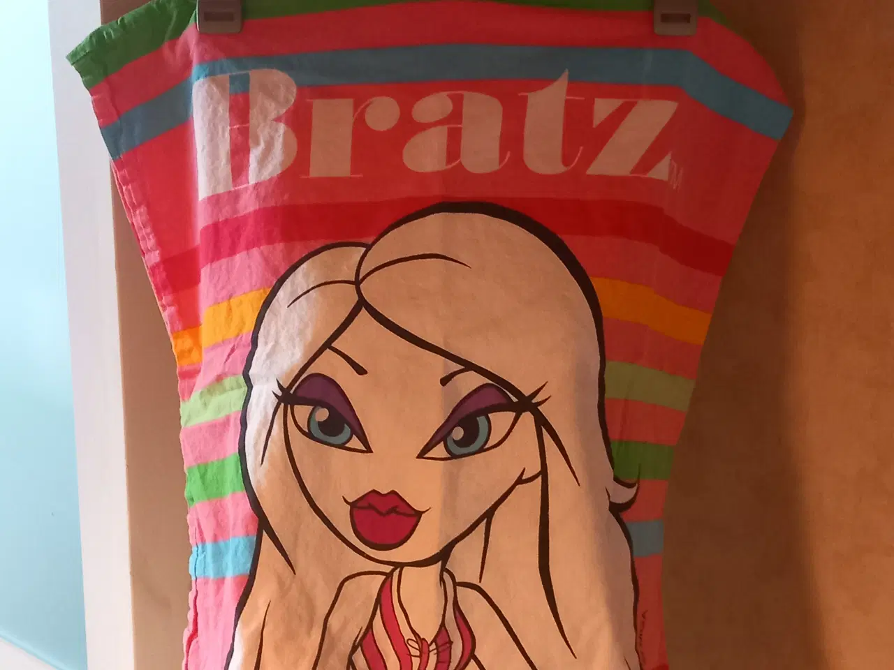 Billede 1 - BRATZ Sengelinned 