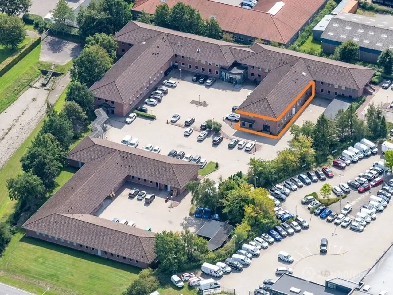 Billede 1 - Lej jeres helt eget afsnit i vores veletableret kontorfællesskab m. fælles mødefaciliteter