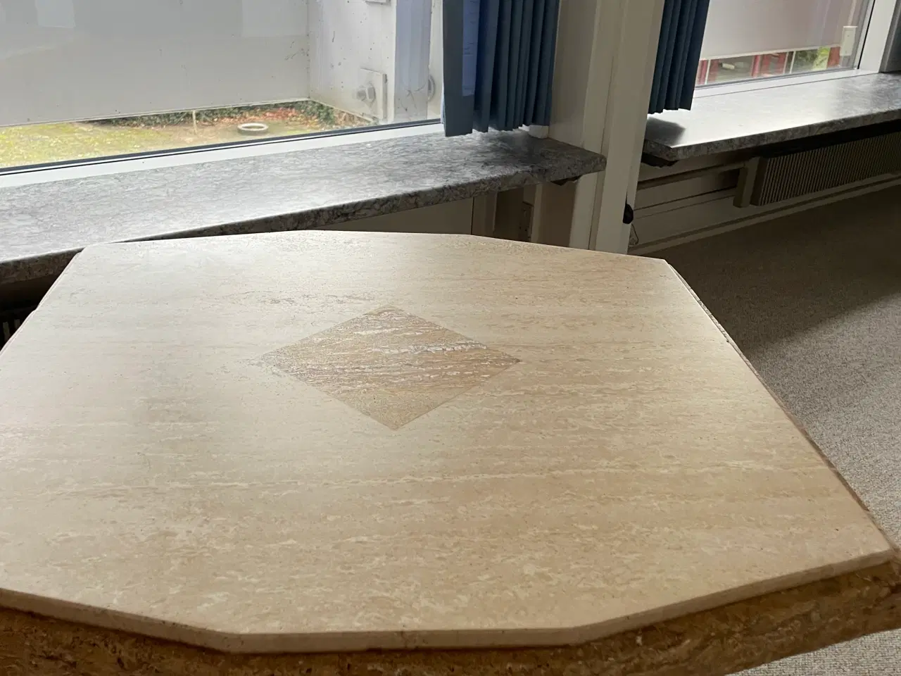 Billede 1 - Gratis. Sten bord