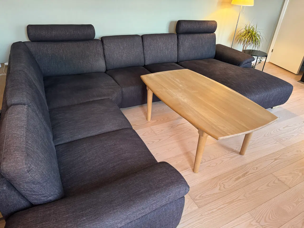 Billede 3 - Sofabord i sæbebehandlet eg