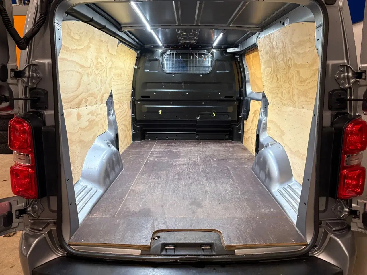 Billede 4 - Peugeot Expert 2,0 BlueHDi 144 L3 Premium EAT8 Van