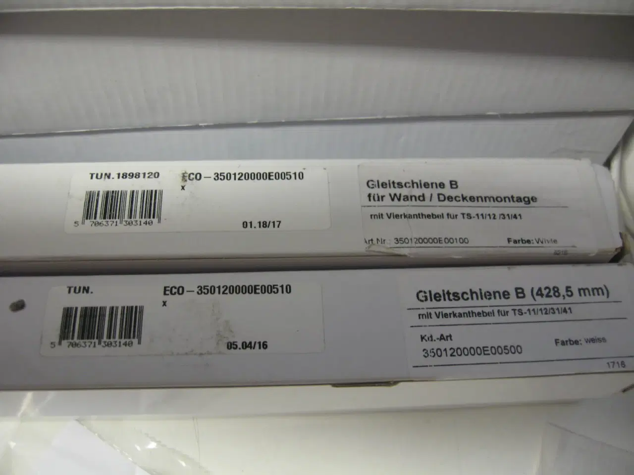 Billede 4 - Dørpumpe TZ-31 med beslag så døren kan holde sig s