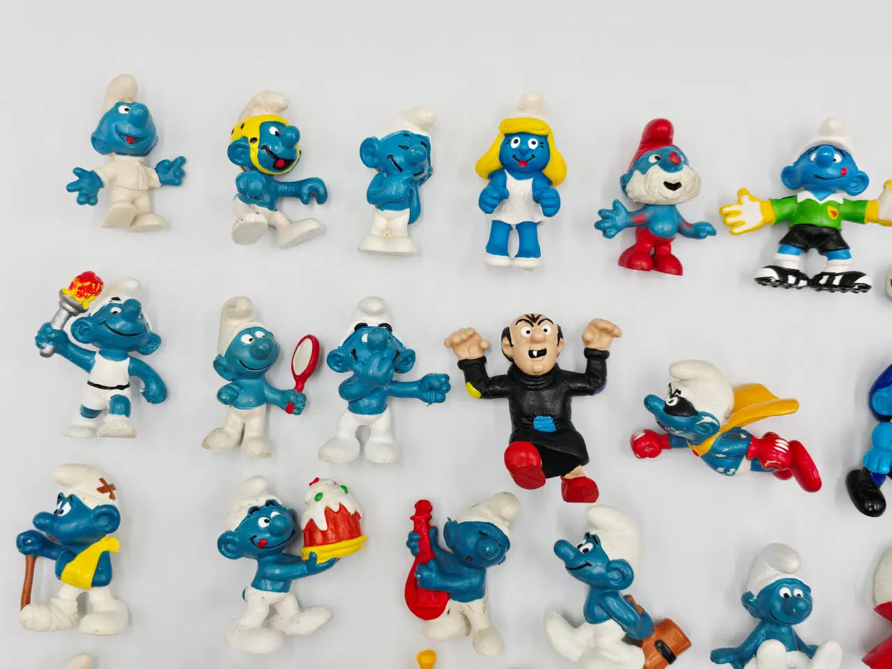 Billede 2 - 54 Smølfer sælges samlet