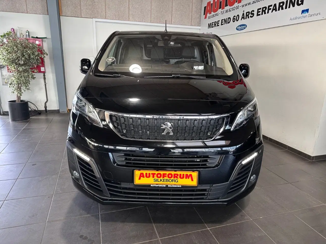 Billede 2 - Peugeot Expert 2,0 BlueHDi 177 L2 Sport EAT8 Van