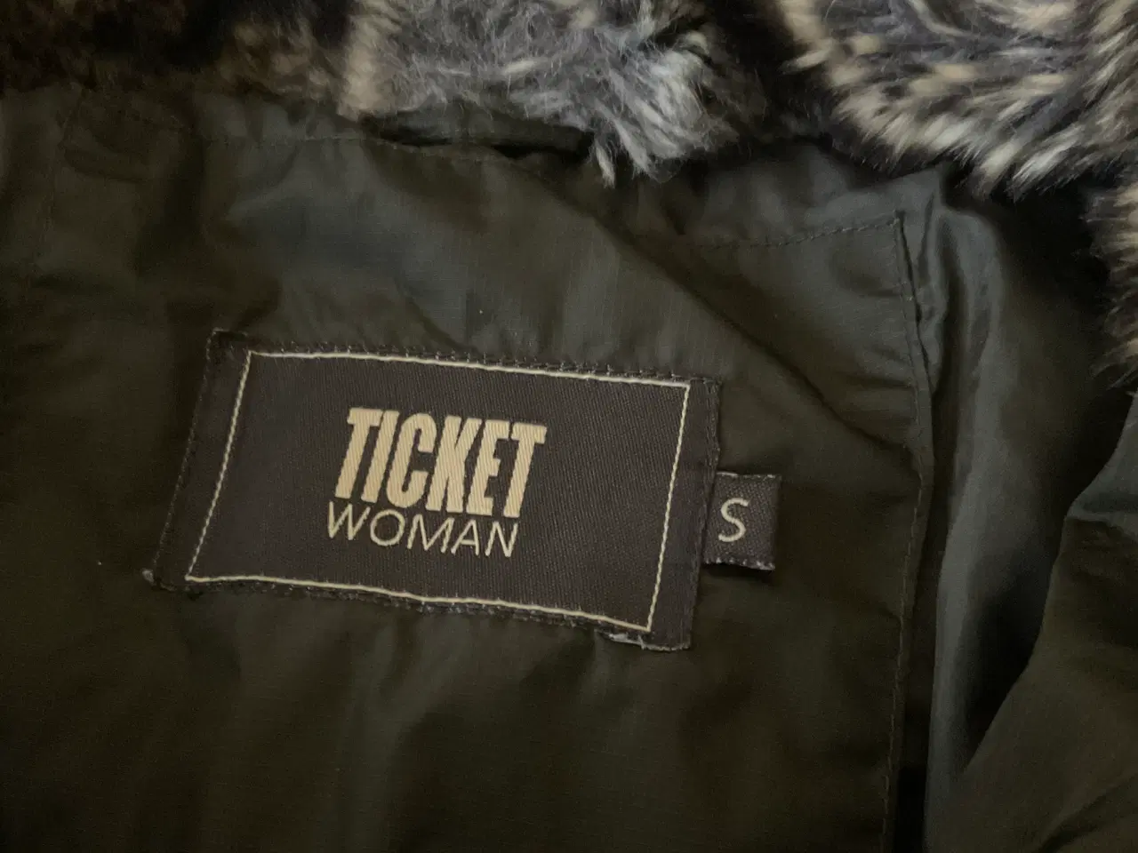 Billede 3 - Lækker Ticket Woman dunjakke