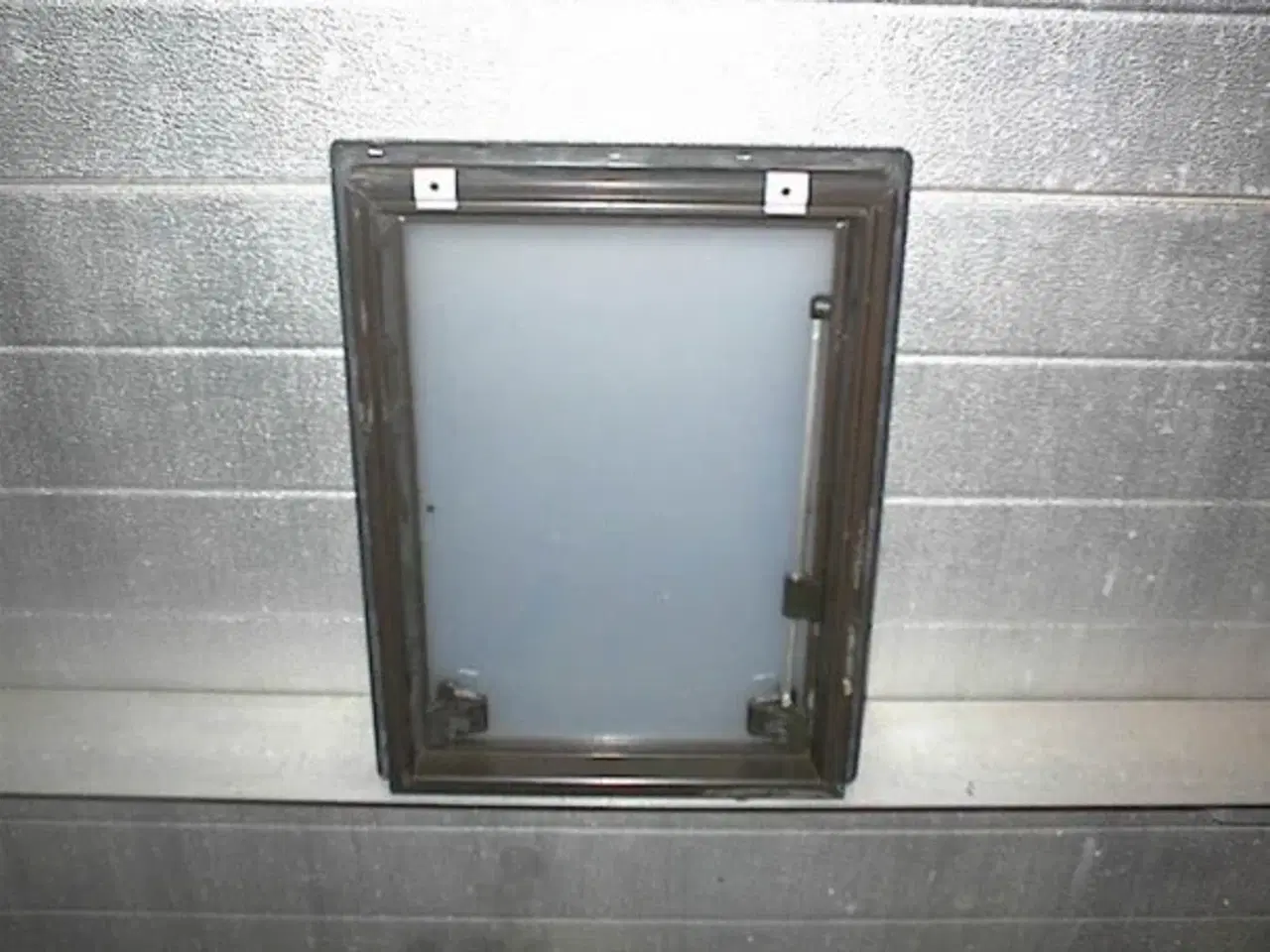 Billede 2 -   Rude med karm