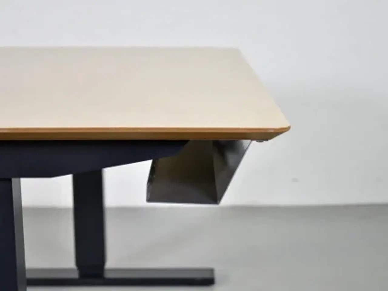 Billede 9 - Scan office hæve-/sænkebord i birk, 120 cm.