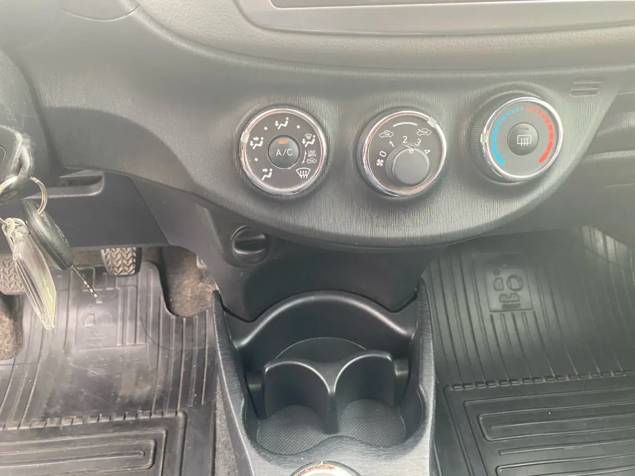 Billede 14 - Toyota Yaris 1,4 D-4D T2 90HK 5d 6g