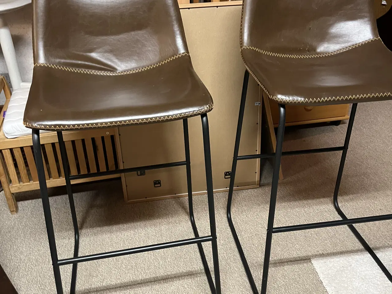 Billede 3 - Barstole med lækre lædersæder