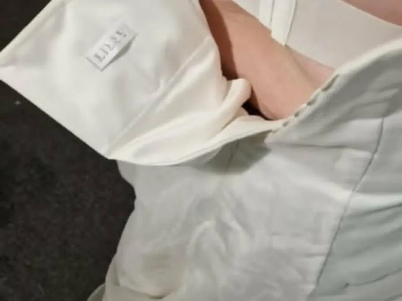 Billede 6 - LILLY Brudekjole str. L (40–42) – Som ny 