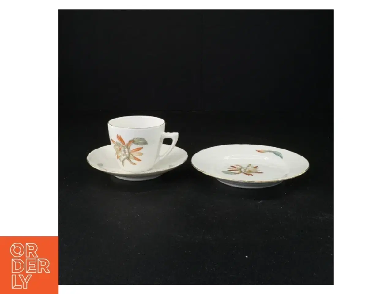 Billede 1 - Porcelæn tesæt fra Bing Og Grøndal (str. 15 x 9 cm)