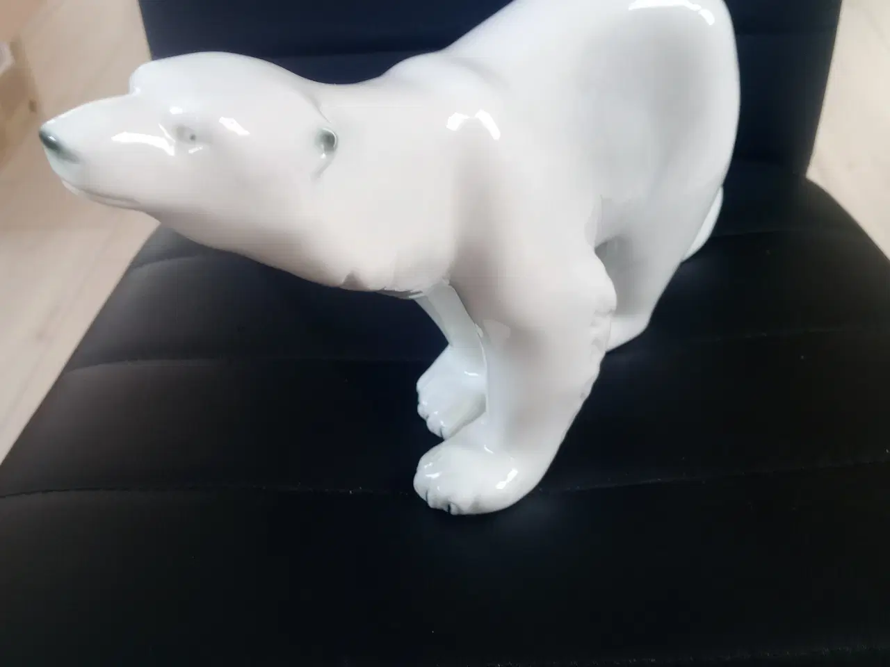 Billede 3 - Stor Royal Dux Bohemia isbjørn 