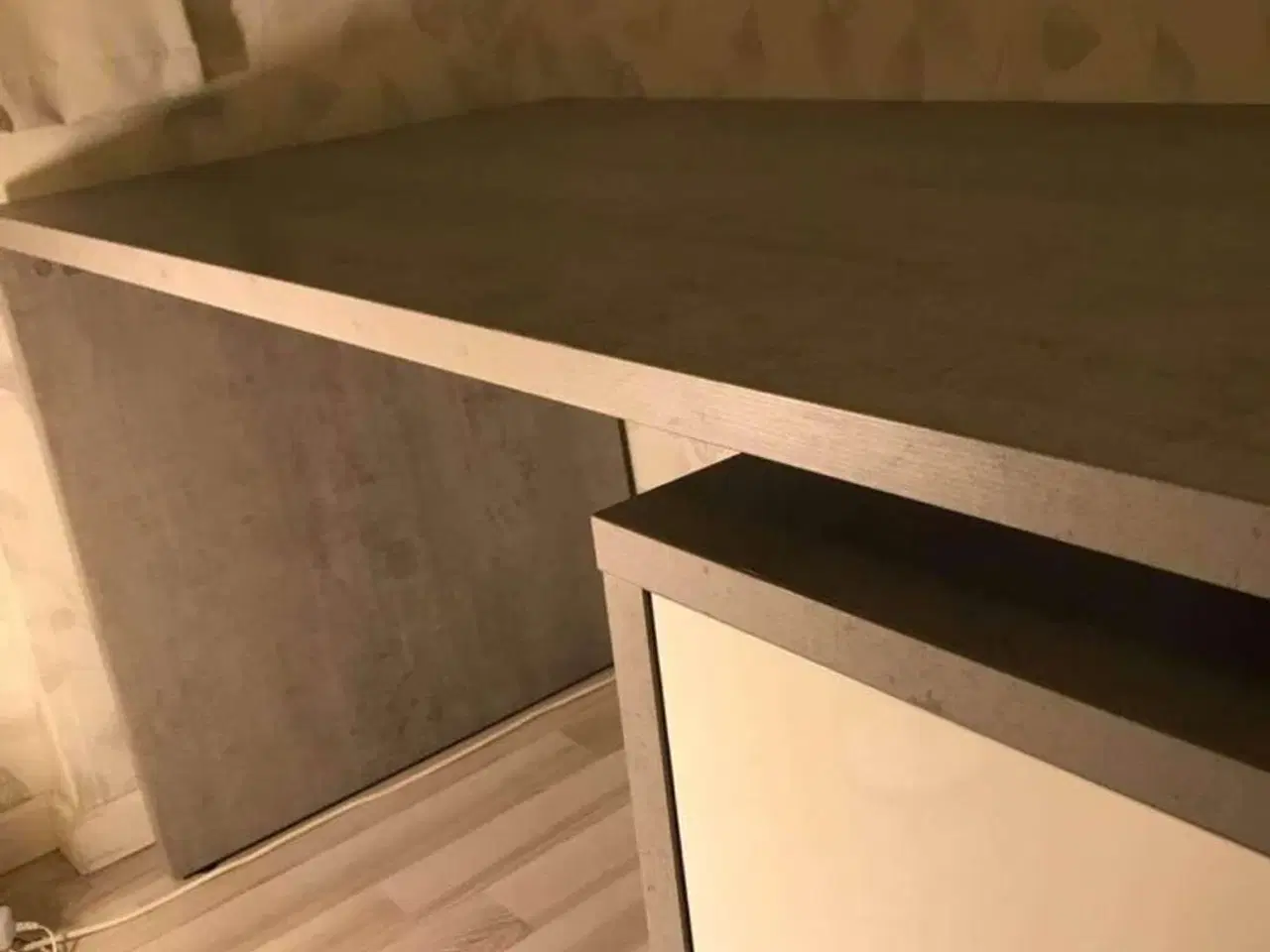 Billede 2 - Skrivebord i perfekt stand 