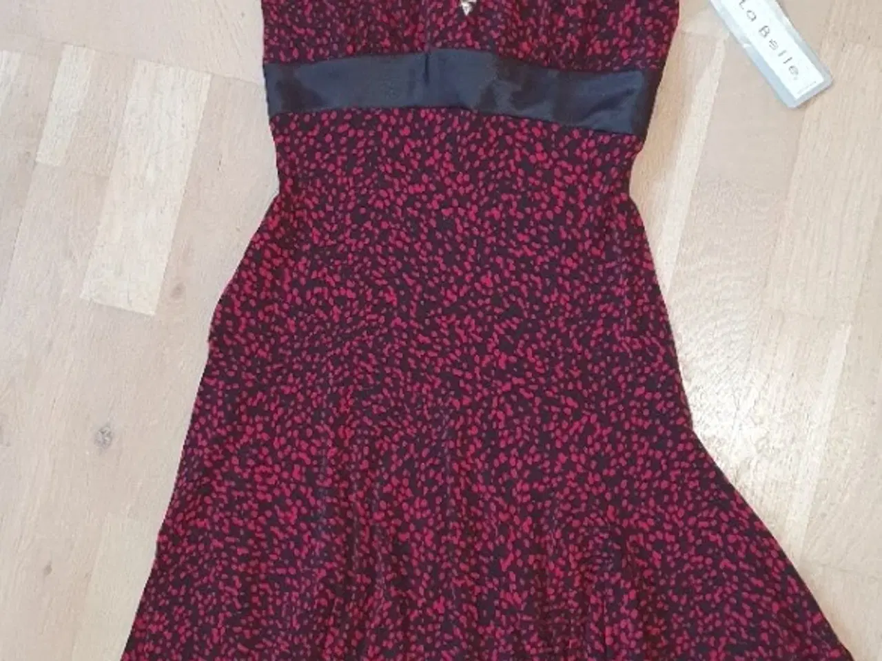 Billede 1 - Kjole