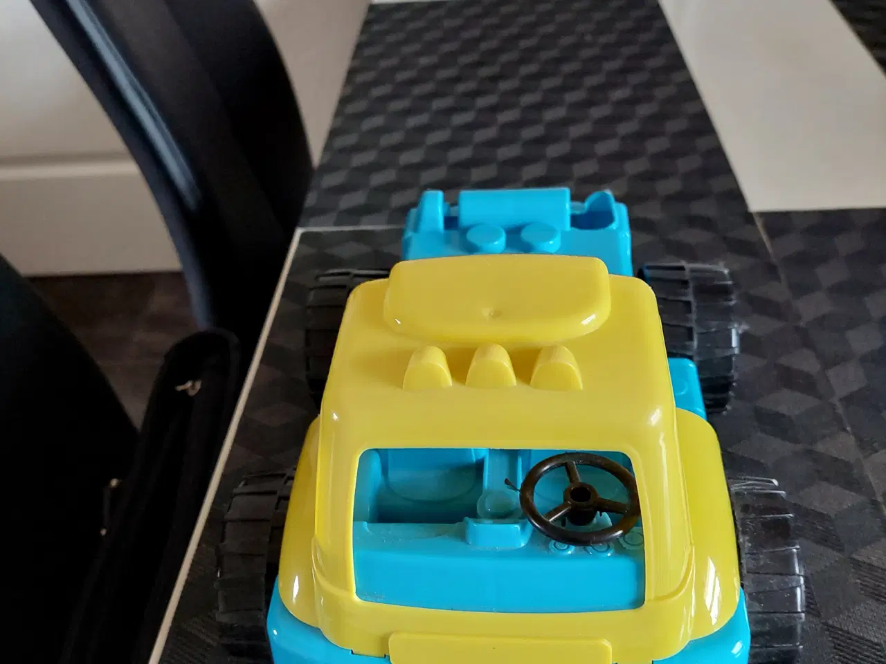 Billede 1 - Pæn Plast Lastbil til Hygge og leg 