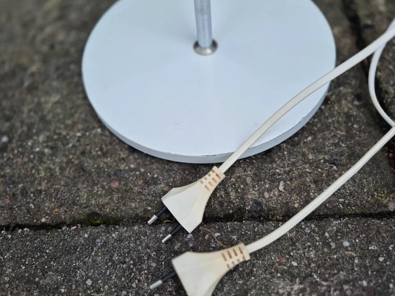 Billede 11 - Hvid gulvlampe med søde afbrydere