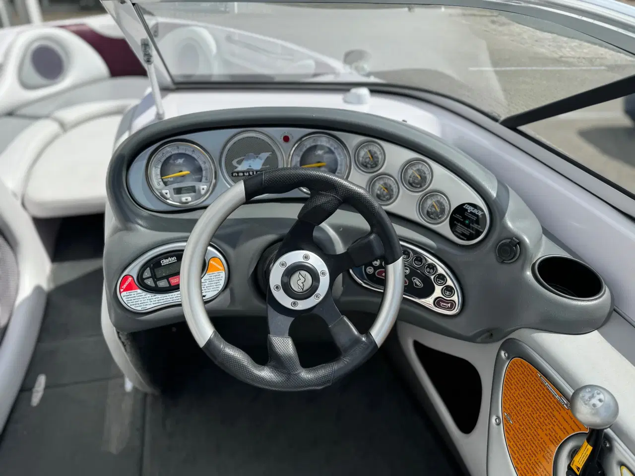 Billede 9 - 226 Limited med 375 hk ZR6 8,1L V8 i/o og 3000 kg Humbauer bådtrailer - Engros til CVR nummer