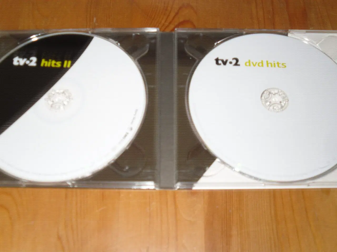 Billede 3 - TV2 hits. 2 x CD + 1 DVD.