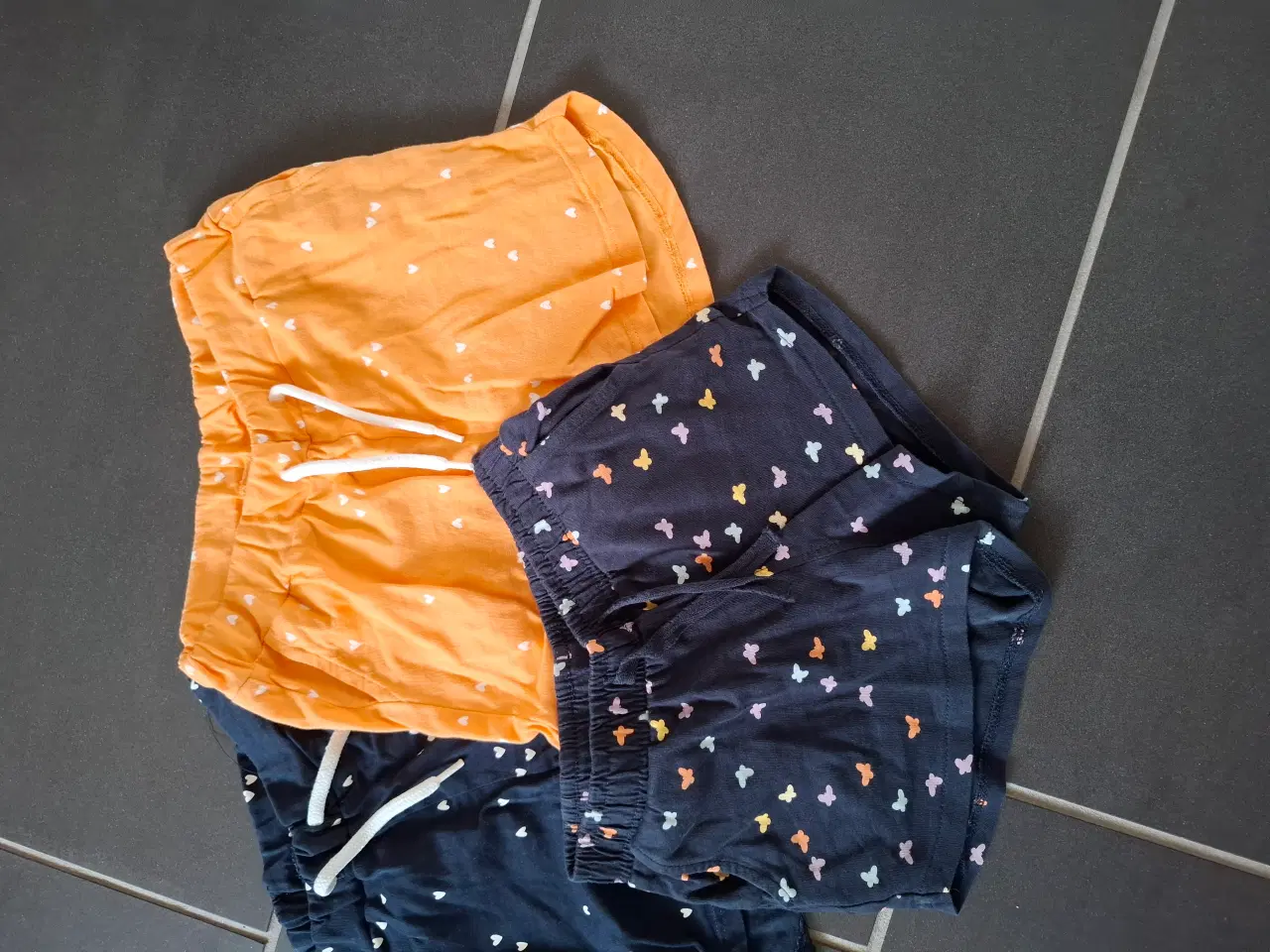 Billede 3 - 3stk shorts Namen 40kr stk 