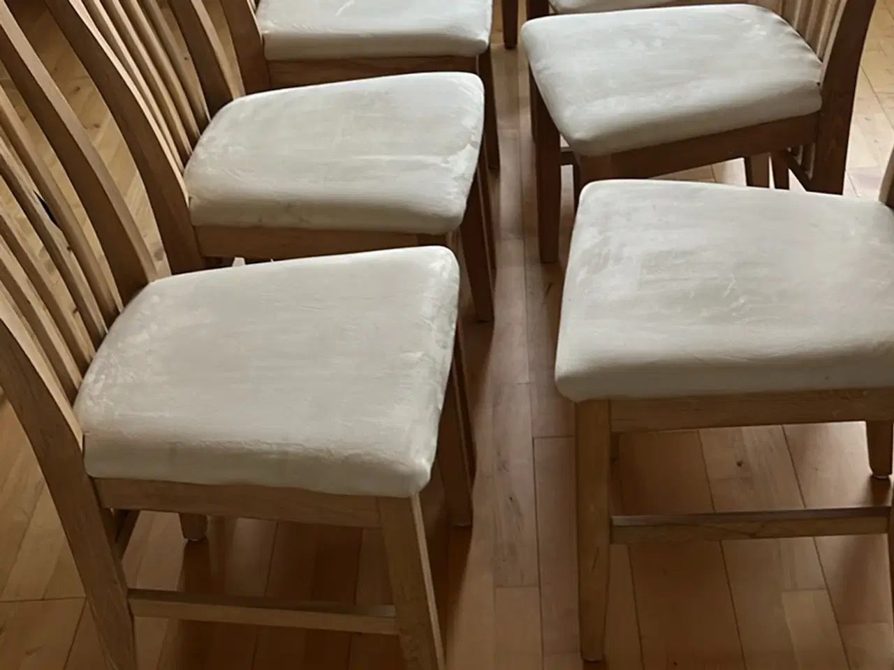 Billede 1 - Spisebordsstole sæbebehandlet eg