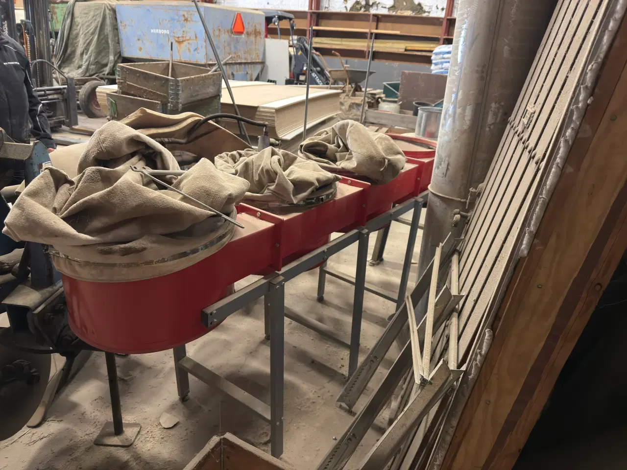 Billede 1 - Udsugningsanlæg til sække