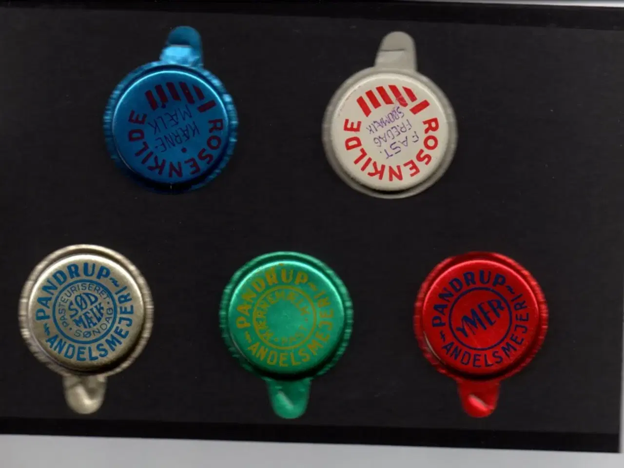 Billede 1 - Mælkekapsler 5 stk forskellige  Orginale kapsler til hvide Mælkeflasker