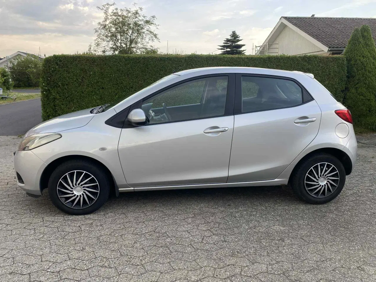 Billede 3 - Pæn Mazda 2