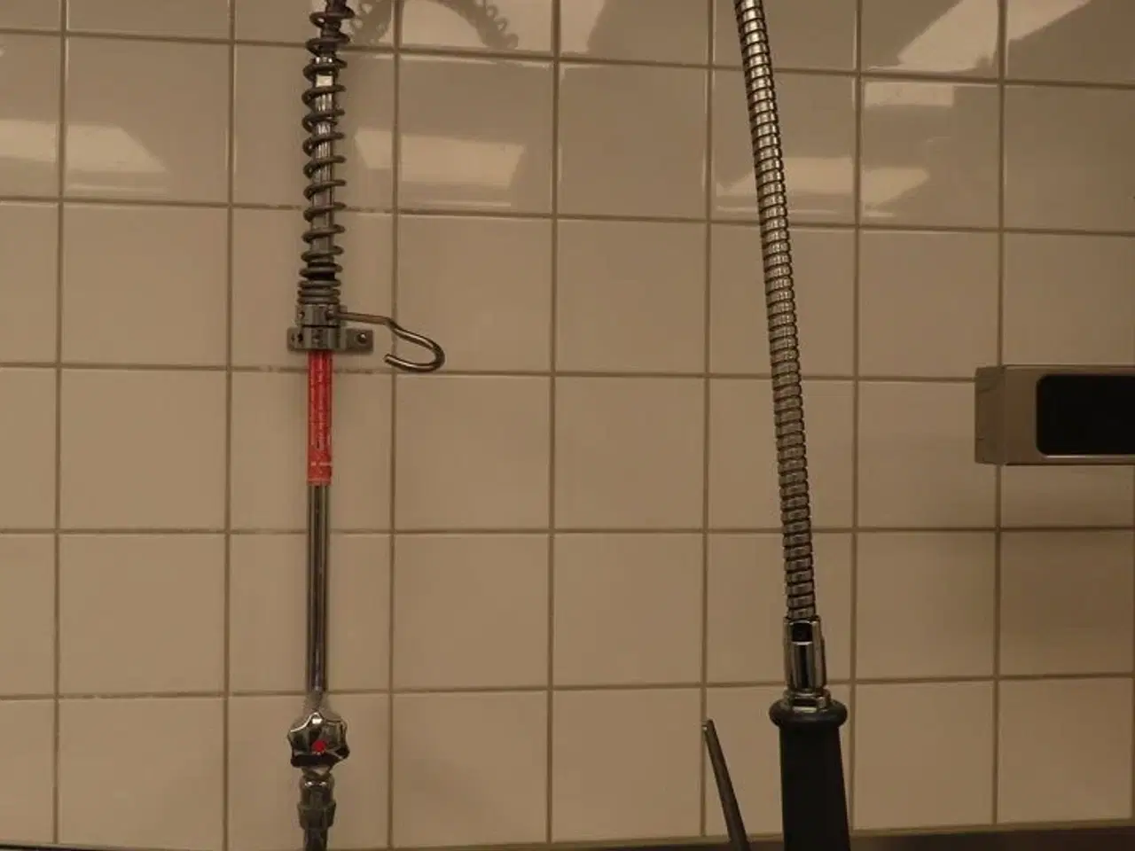 Billede 3 - Vaskebord med tre kummer