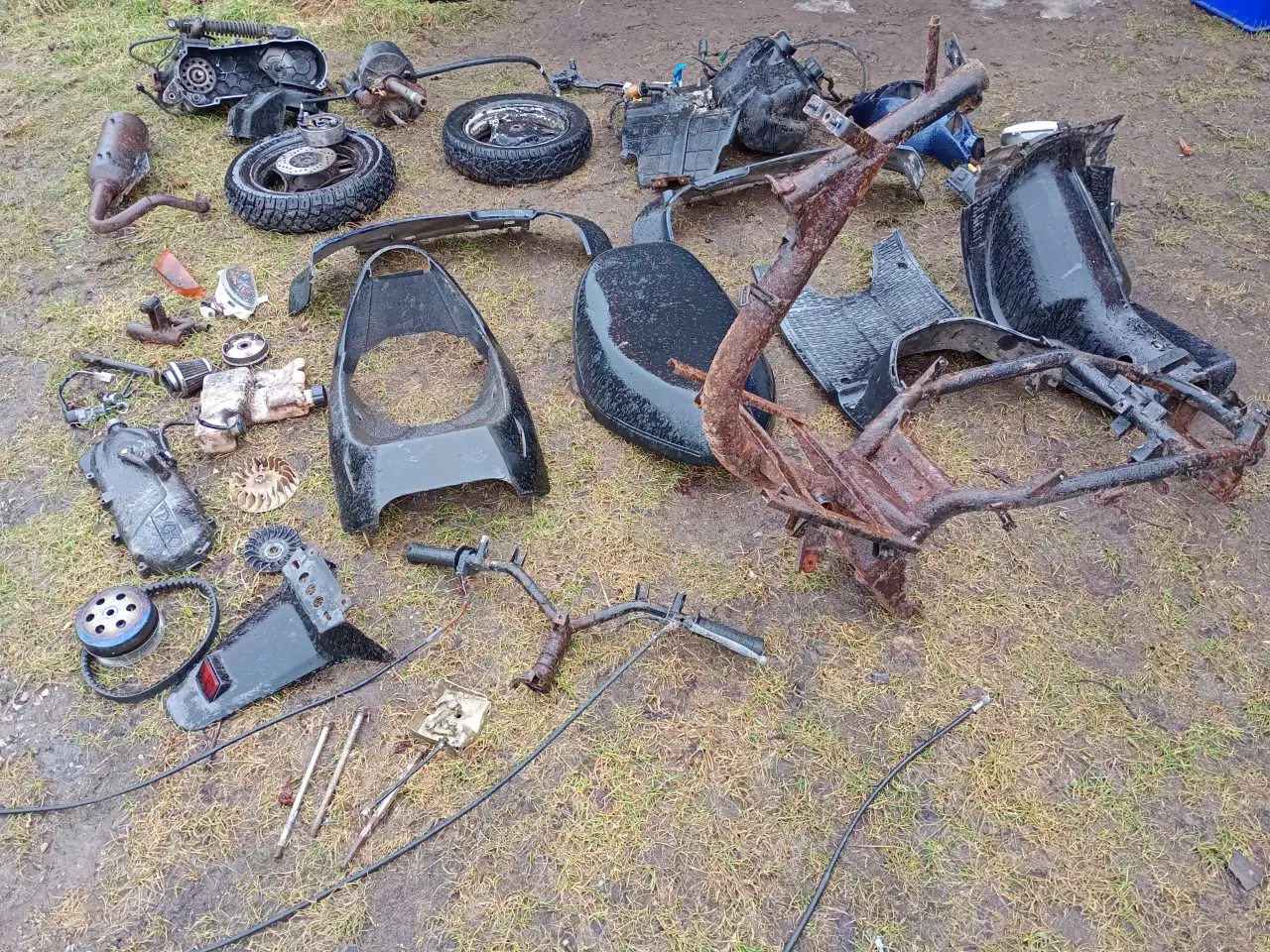 Billede 5 - Dele til pgo comet sælges