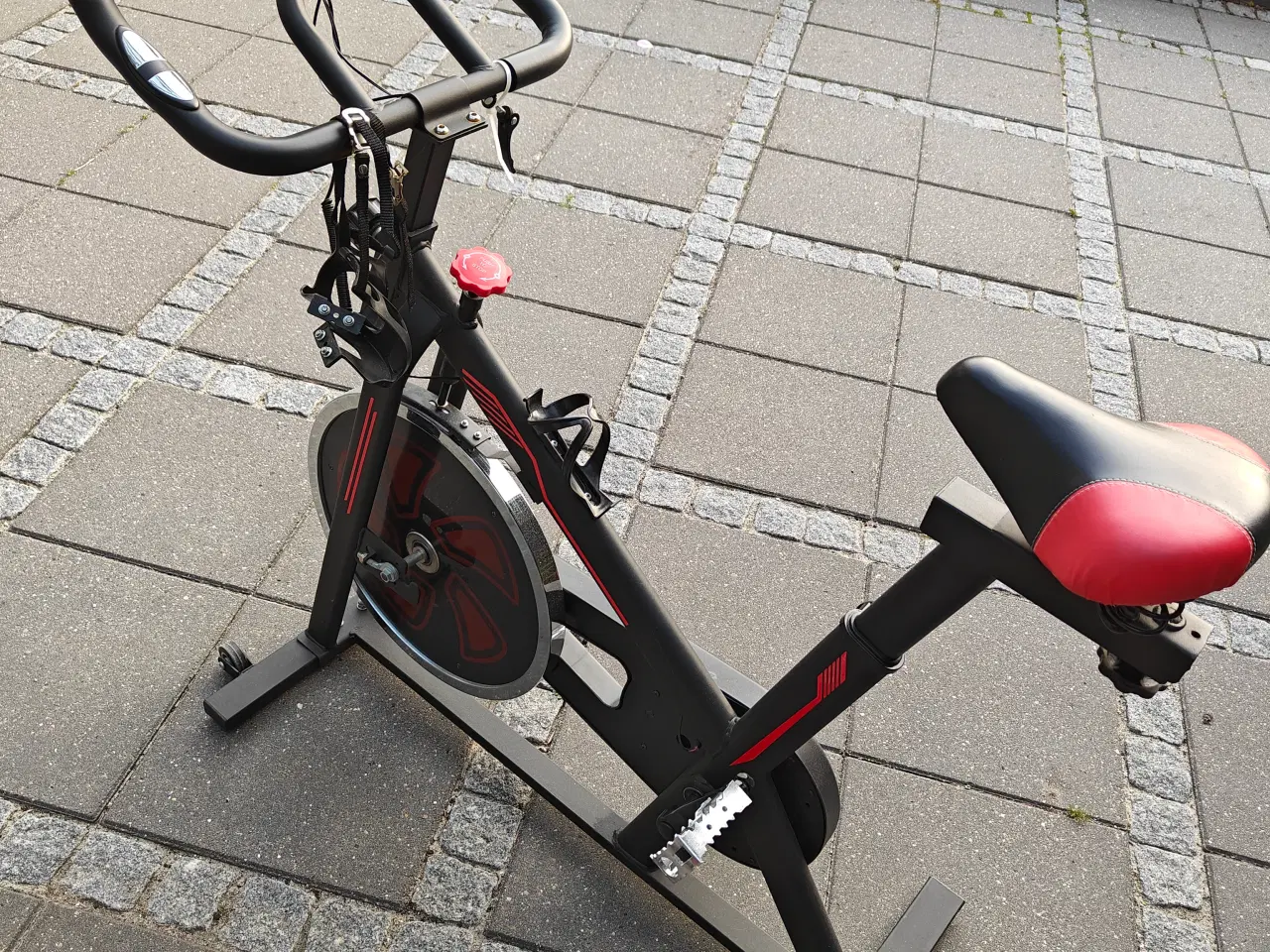 Billede 2 - motionscykel, kun kørt 300 km