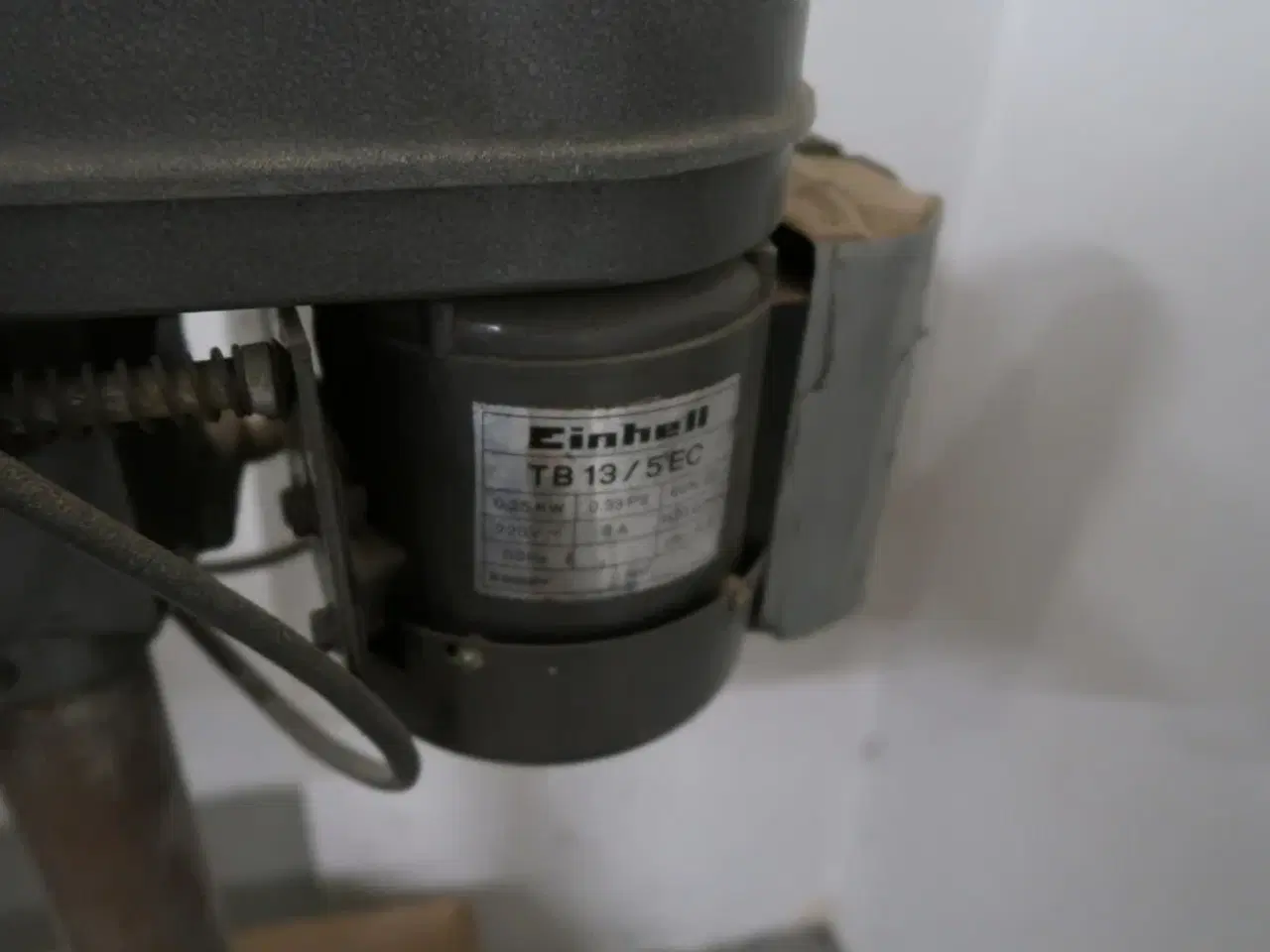 Billede 3 - Bordsøjleboremaskine EINHELL TB 13/5 EC, overfræser samt boremaskine BLACK & DECKER