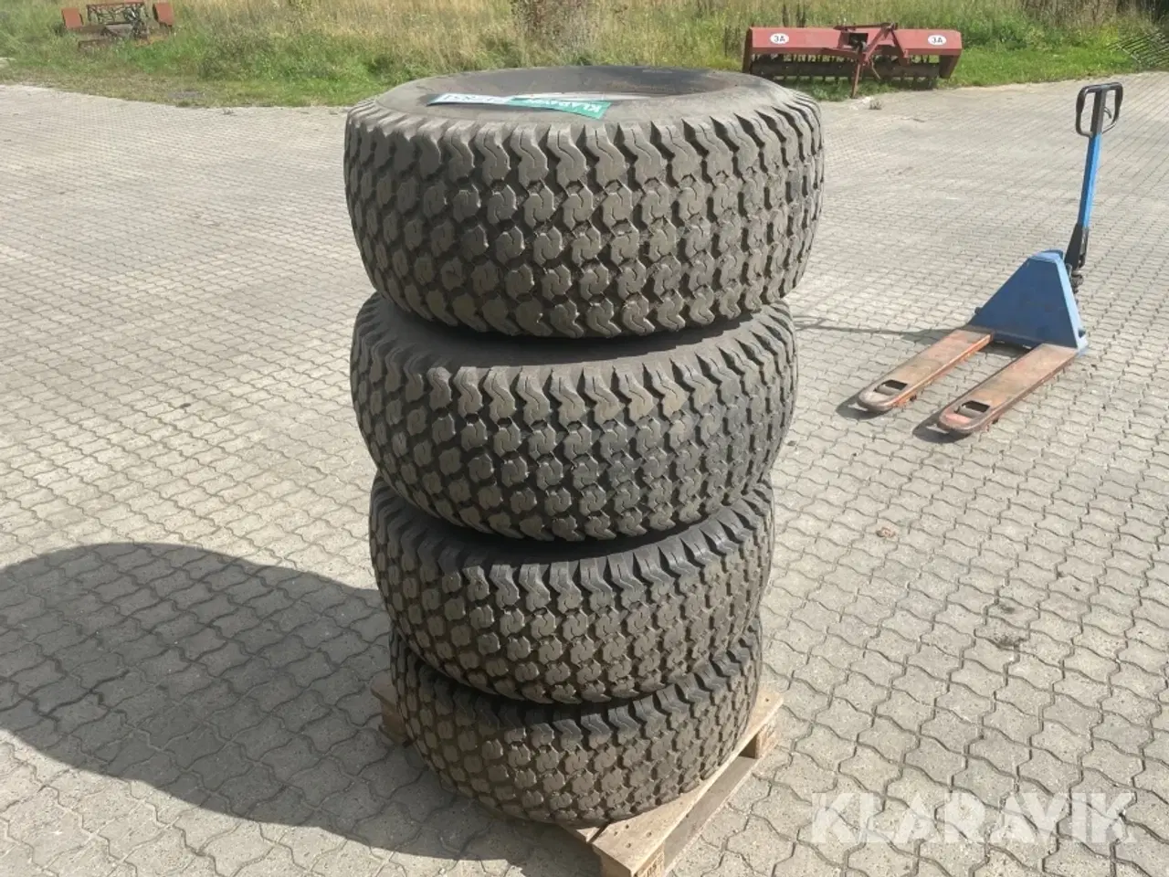 Billede 4 - Græsdæk Goodyear 4 styk