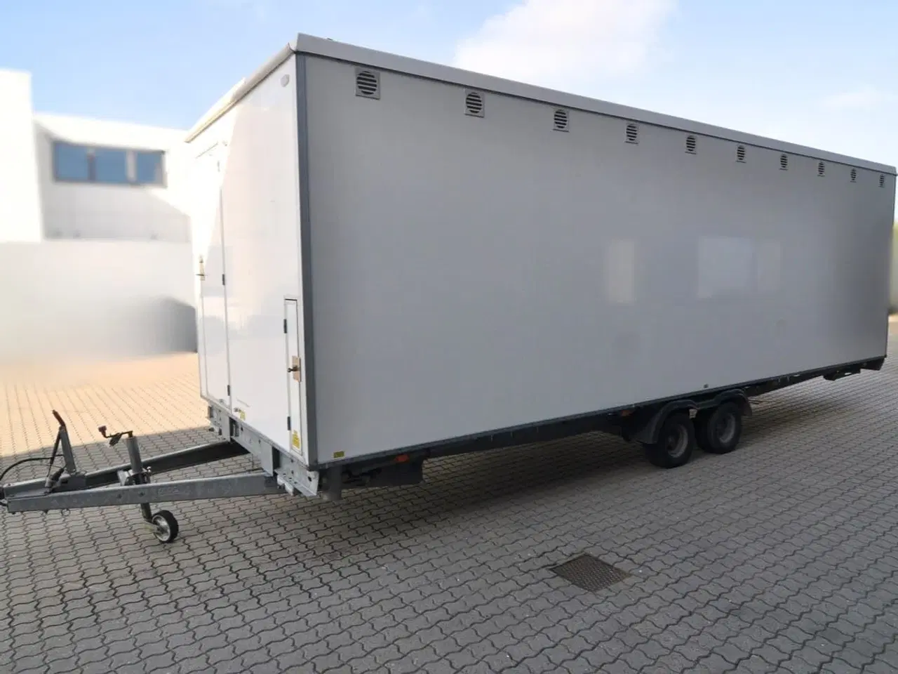 Billede 4 - Type 730: Toiletvogn med 10 toiletter