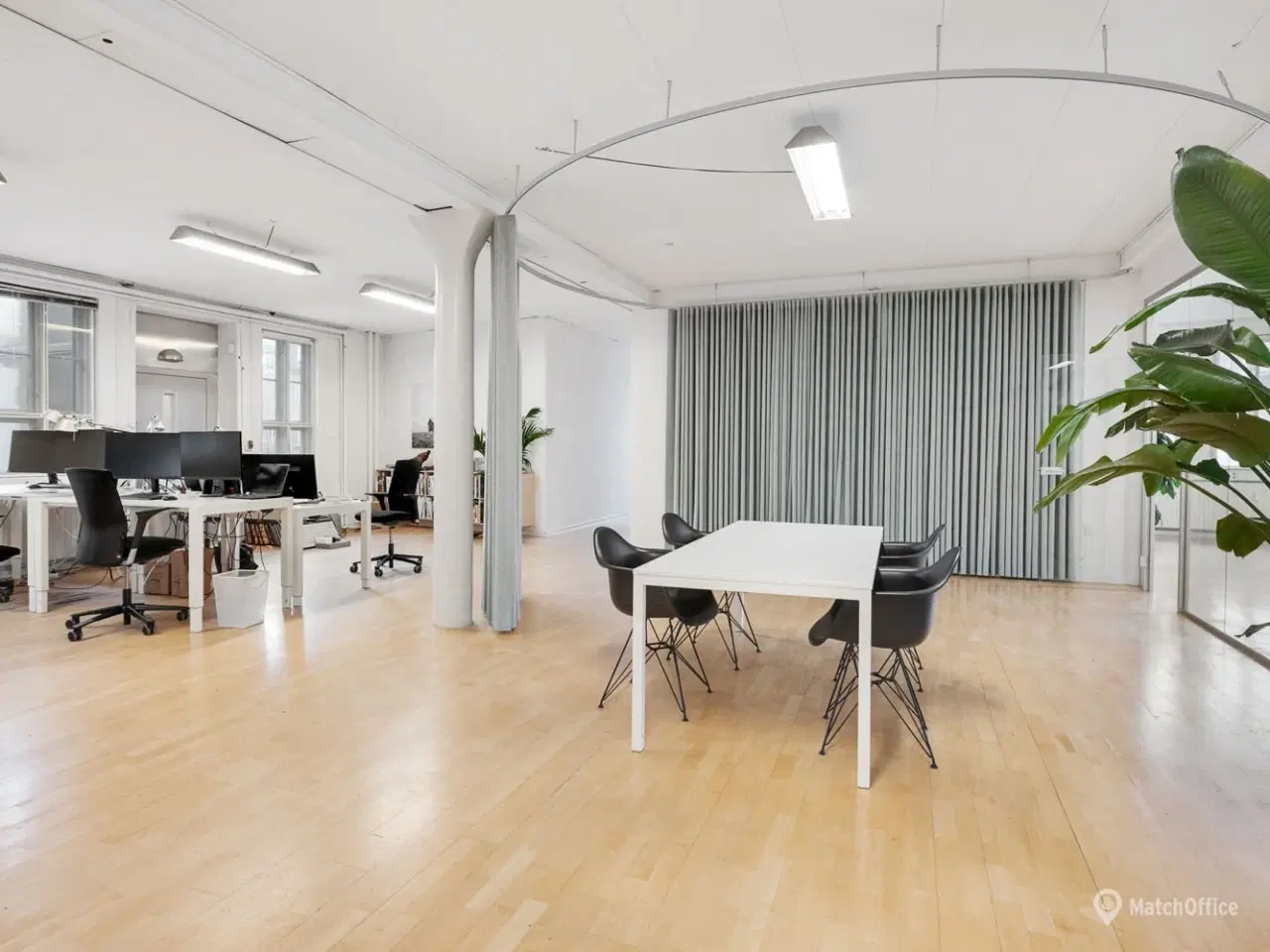 Billede 8 - Flot og lyst kontor i den gamle chokoladefabrik