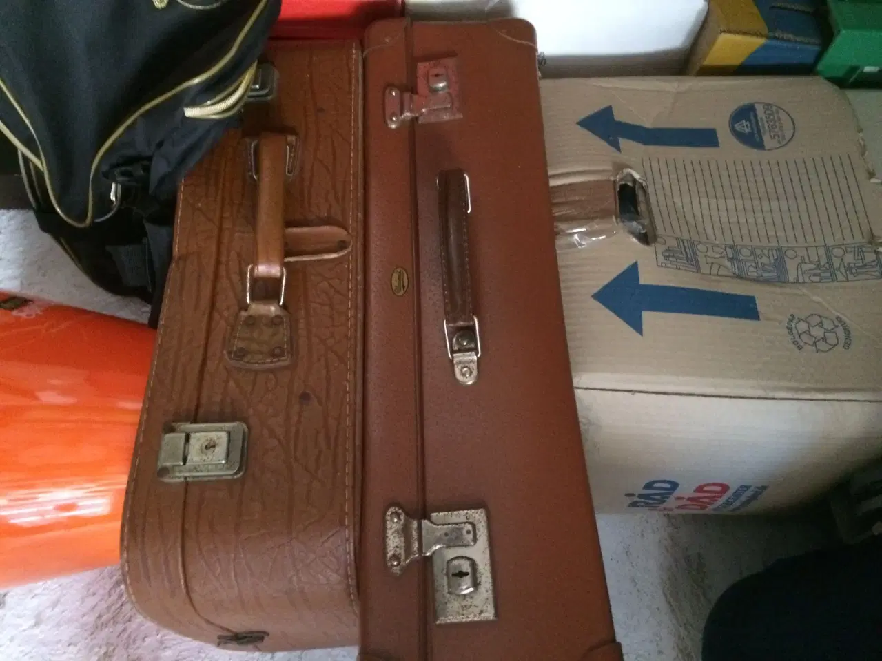 Billede 1 - 2 fine gammel rejse kuffert