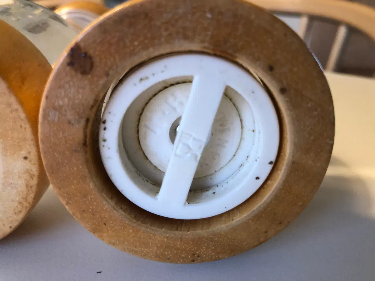 Billede 7 - Salt og Pebersæt i lyst træ og acryl