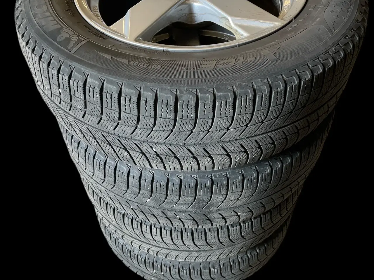 Billede 2 - 16 VW Passat / TOURAN 215/60r16 Ref.M37 vinter