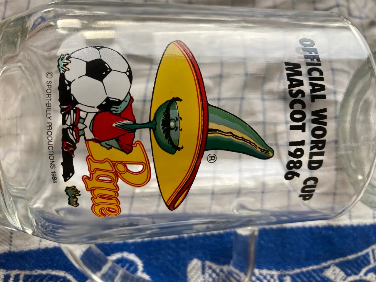Billede 4 - Fodboldkrus,  maskotter DBU 1984/1986