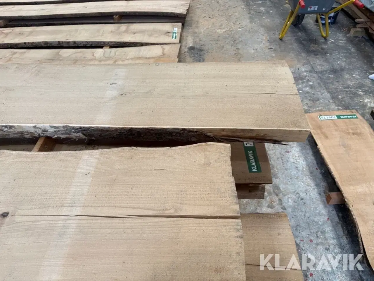 Billede 3 - Kastanje træs planker 2 styk