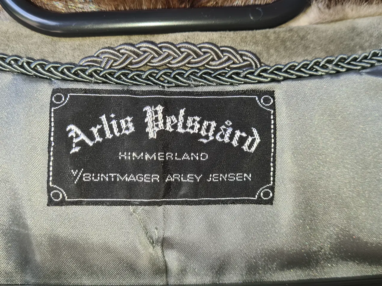 Billede 3 - Buntmager Arley Jensen. Vest af minkpels