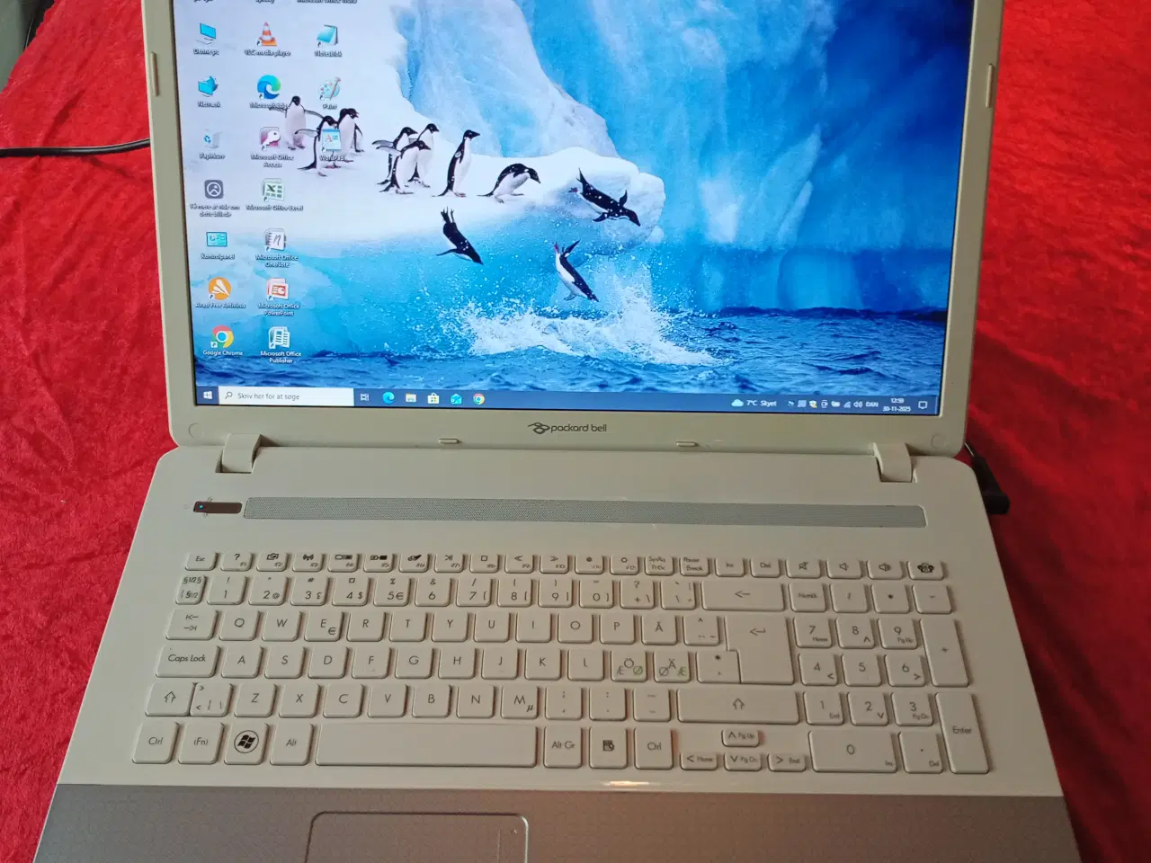 Billede 1 - Julegaven? Flot 17,3" notebook/bærbar