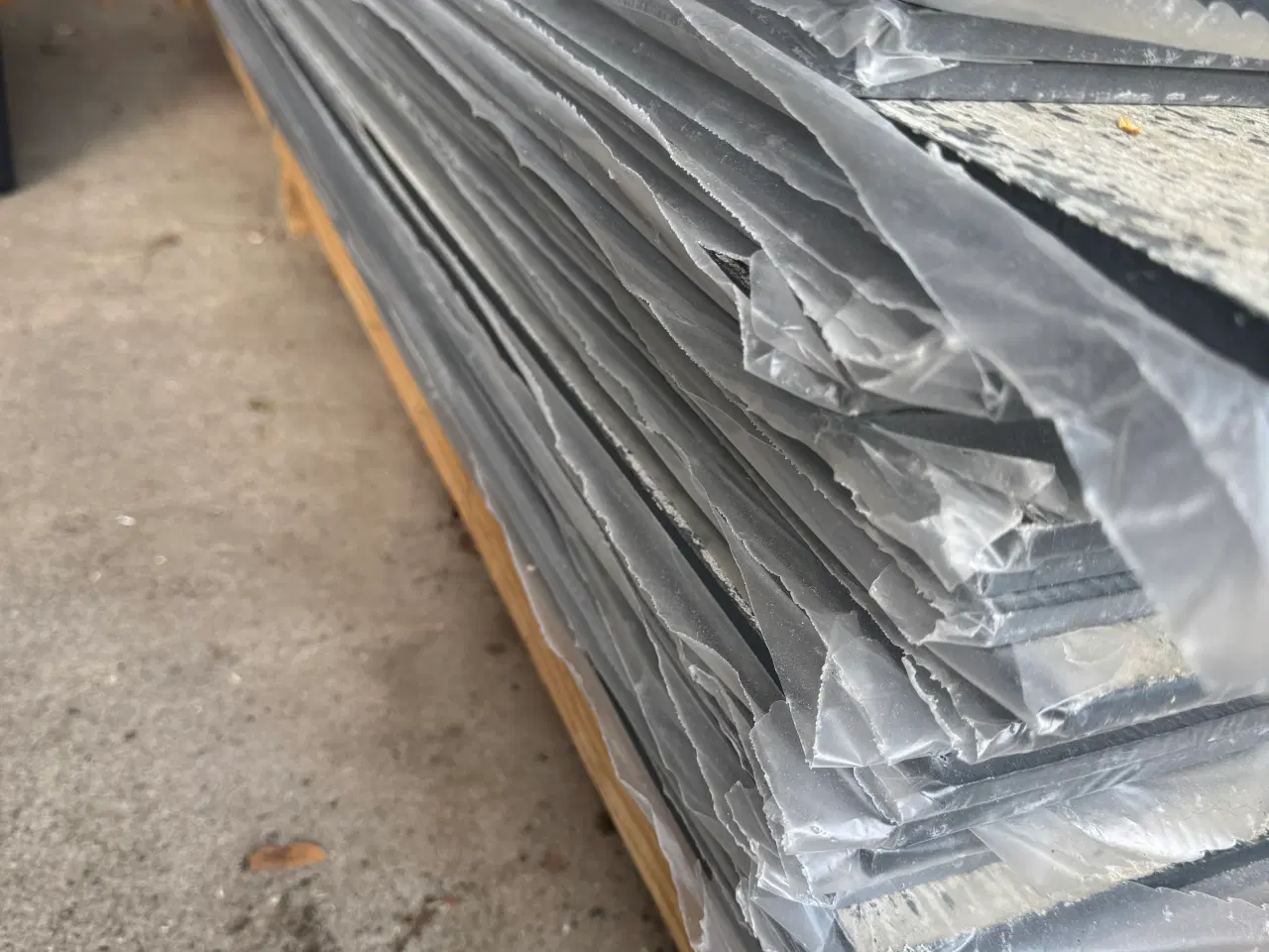 Billede 3 - TRÆSTRUKTUR HARDIEPLANK 8 X 180 X 3600 MM ANTRACIT